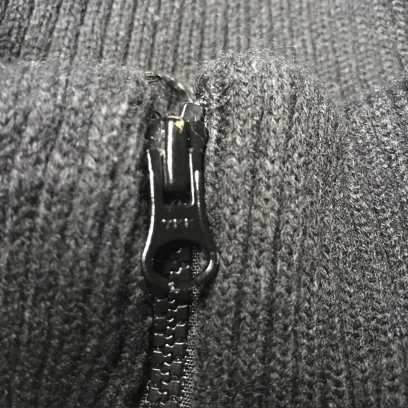 Old Navy Quilted Puffer Vest Knit Mock Turtleneck Shiny Black Size Small - Picture 6 of 10